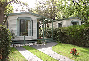 Deluxe cabin